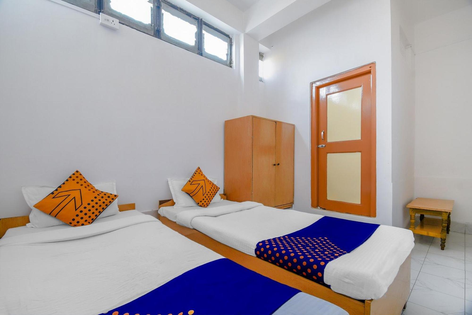 Oyo Flagship 71156 Hotel Jaybee'S Дібругарх Екстер'єр фото